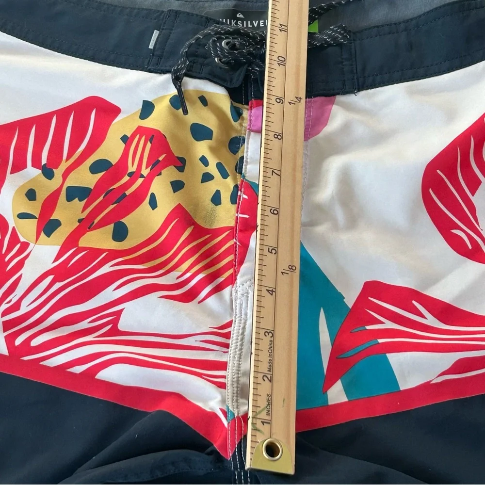Quiksilver Men's Floral Board Shorts Highline Division 20
